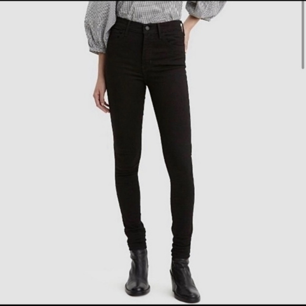 Levi's Slimming Skinny women's jeans in black size 30